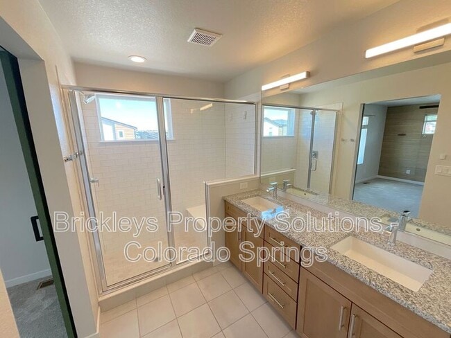 Building Photo - 7343 Rosa Belle Hts