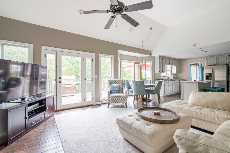 Building Photo - 4548 High Rock Terrace