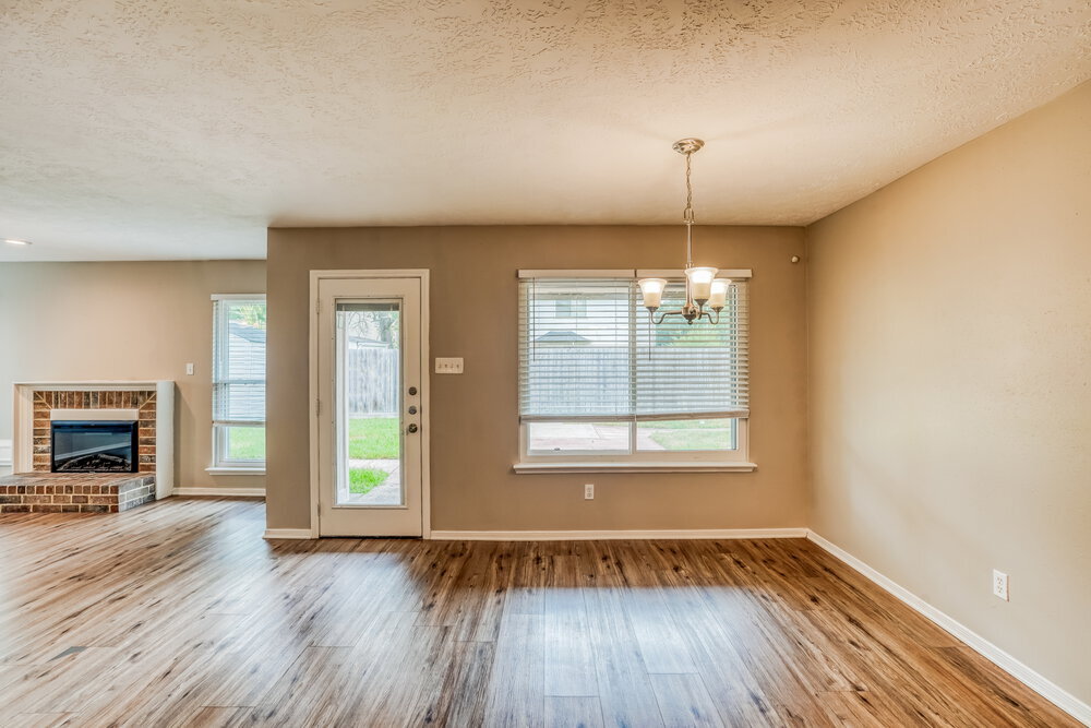 Building Photo - 302 Dunford Ct