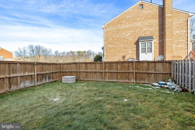 Building Photo - 46652 Clearview Terrace