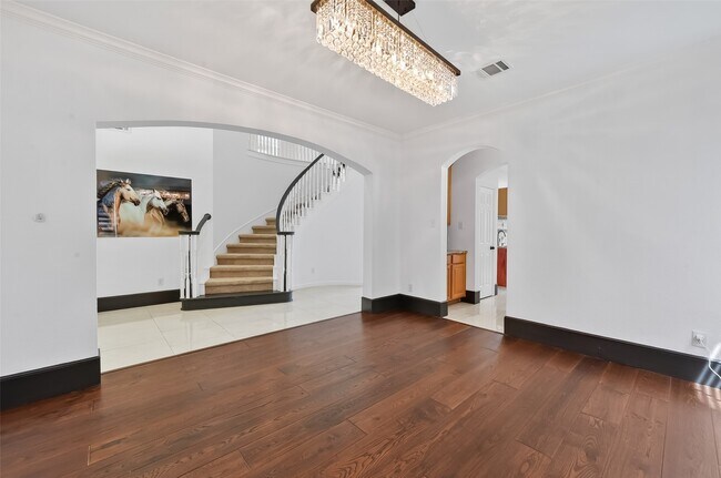 Building Photo - 1311 Rene Ct