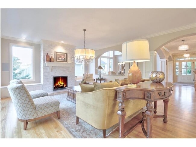 Building Photo - 10617 Sonoma Ridge