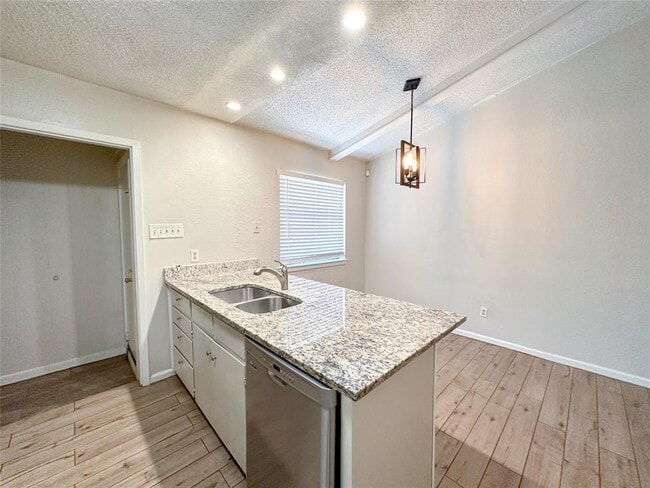 Building Photo - 11513 Whitewing Ave