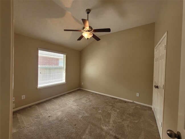 Building Photo - 11826 Fortune Park Dr