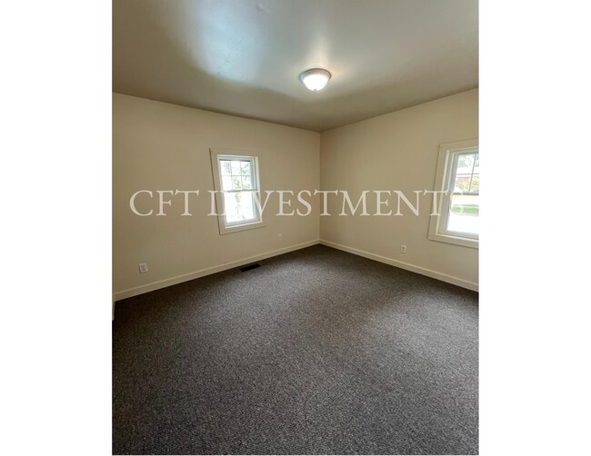 Primary Bedroom - 507 N Washington St