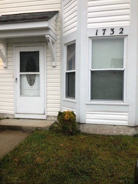 Building Photo - 3 Bedroom Townhome in Ocean Lakes