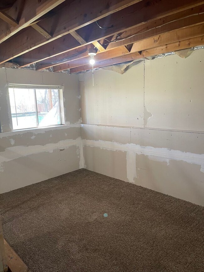 Building Photo - 2 Bedroom Duplex in Spokane Valley **Avail...