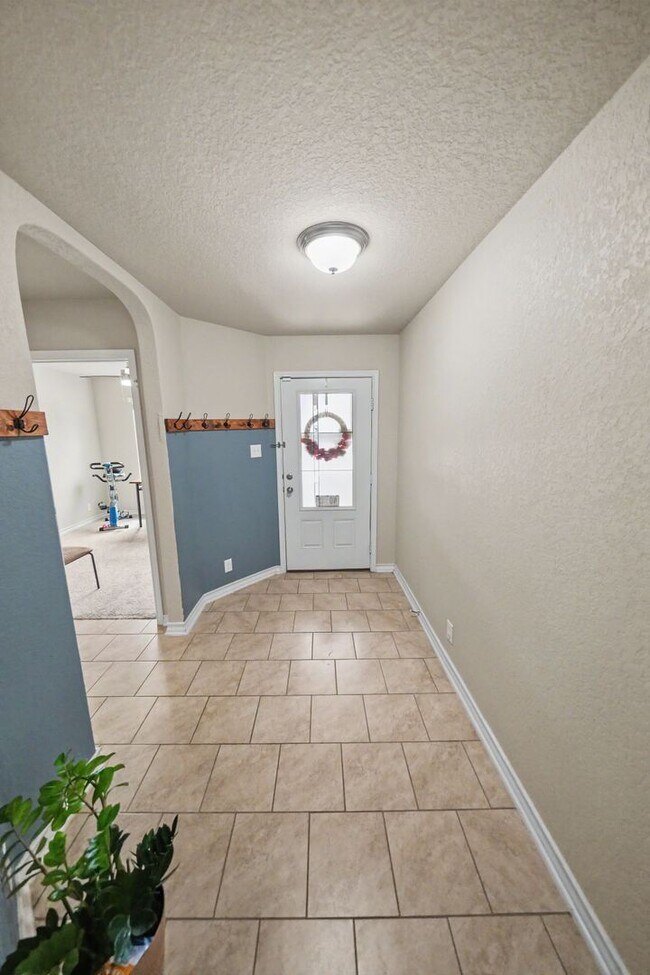 Building Photo - Spacious 4-Bedroom Retreat in Desirable Miller Ranch - Realtor Commission: $500