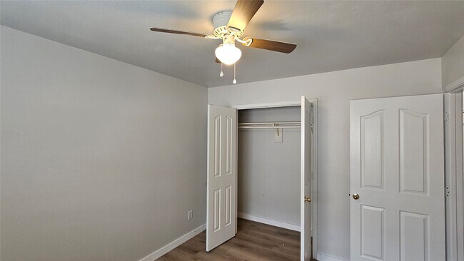Building Photo - 18015 Willow Cliff Ln