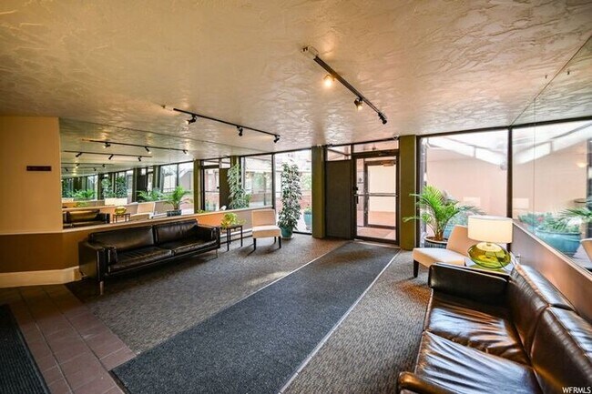 Building Photo - Modern Downtown Condo with Secure Access at Arlington Place