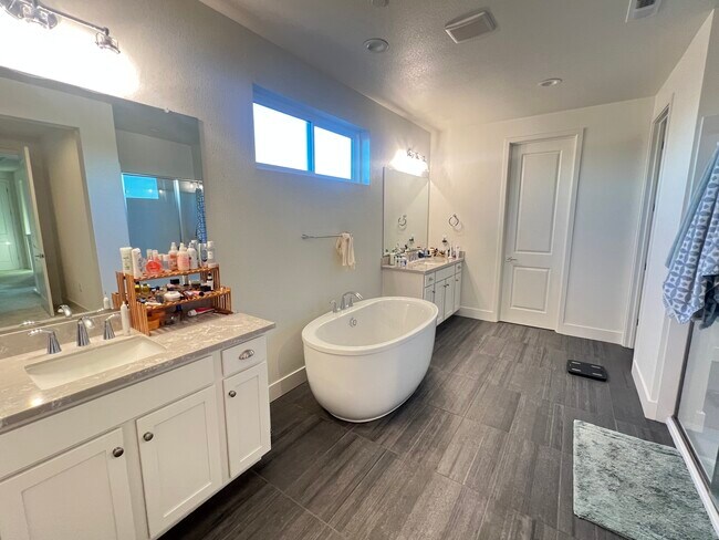Building Photo - 4570 Miner Dr