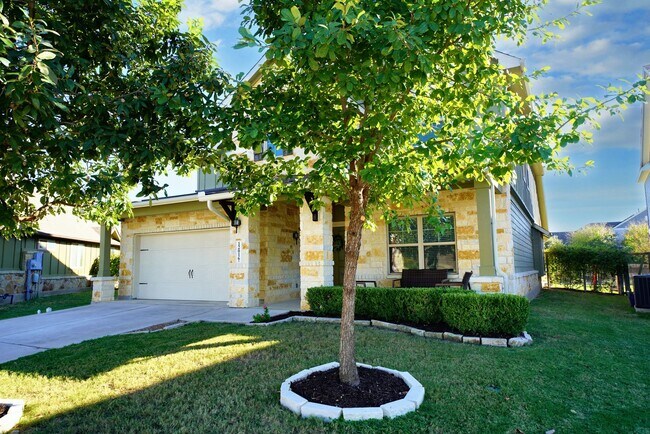 Building Photo - Executive 5-Bedroom Home in Coveted Crossvine Subdivision - Realtor Commission: $750
