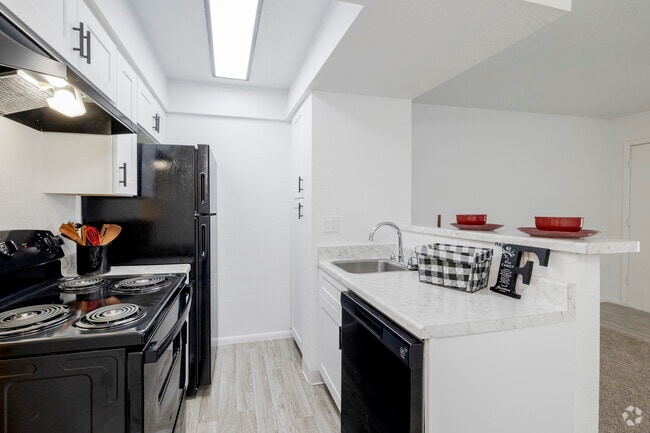 Studio-335SF - Kitchen - Biltmore on the Lake