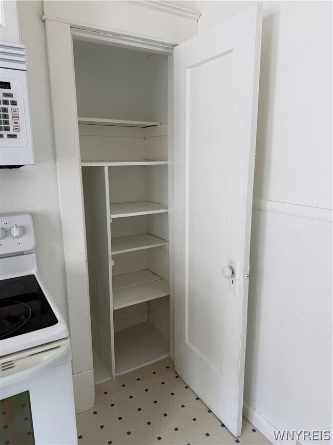 Building Photo - 167 Taunton Pl