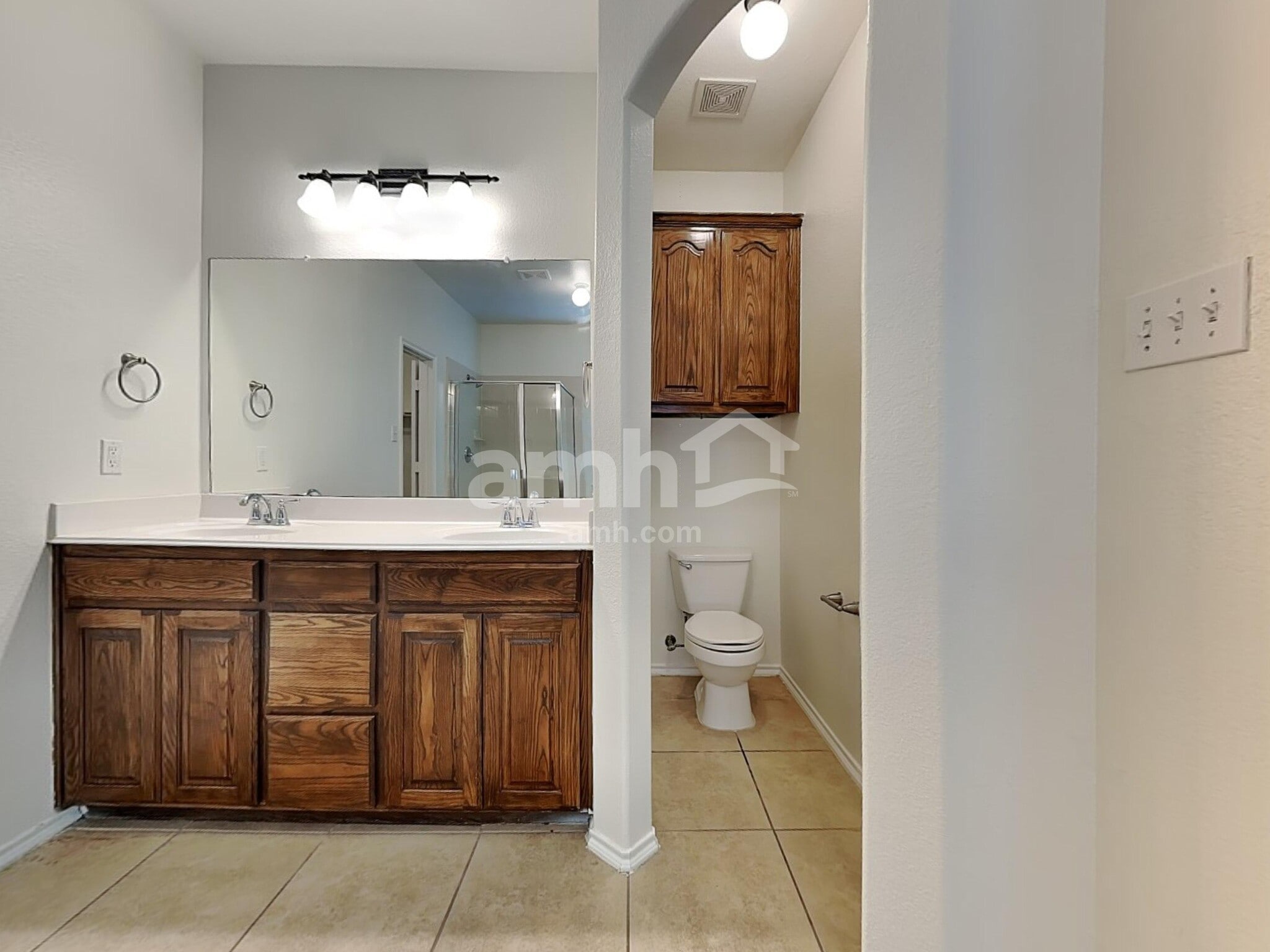 Building Photo - 1083 Carpenter Ct