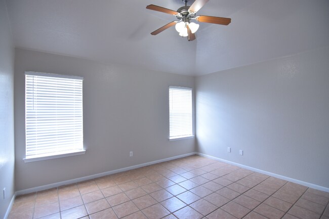 Building Photo - 4402 Water Oak Dr