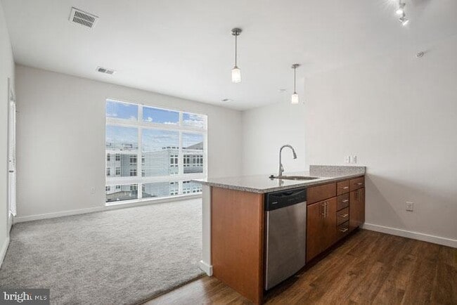 Building Photo - 131 Bridge Street Unit 1B-2-2420