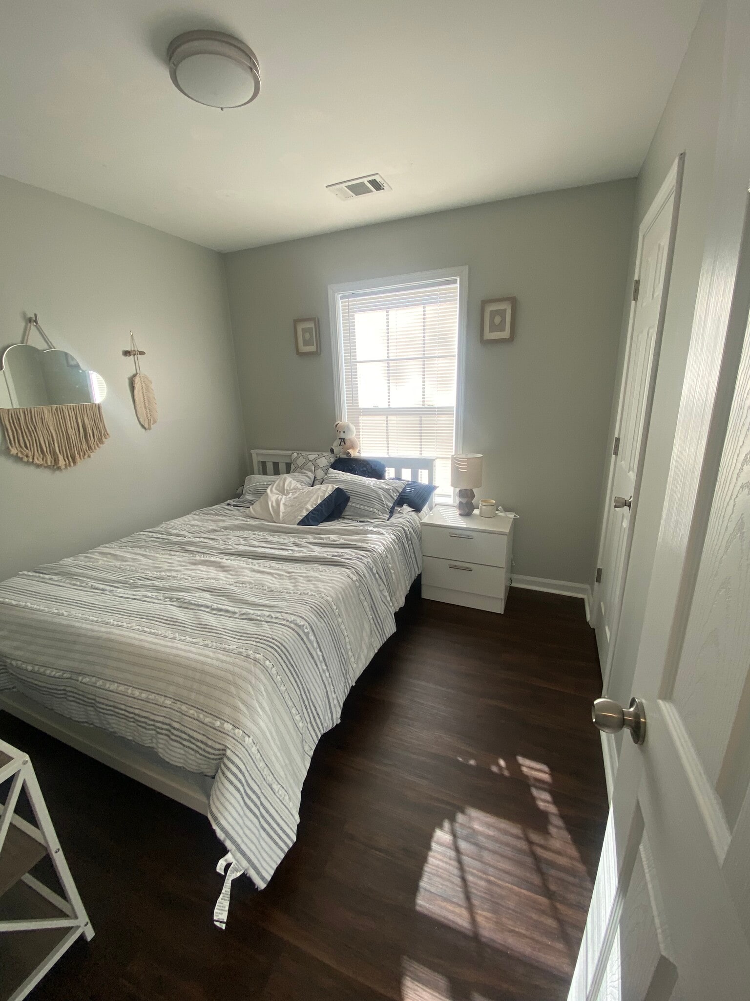 Building Photo - 1468 Meadowlark Dr
