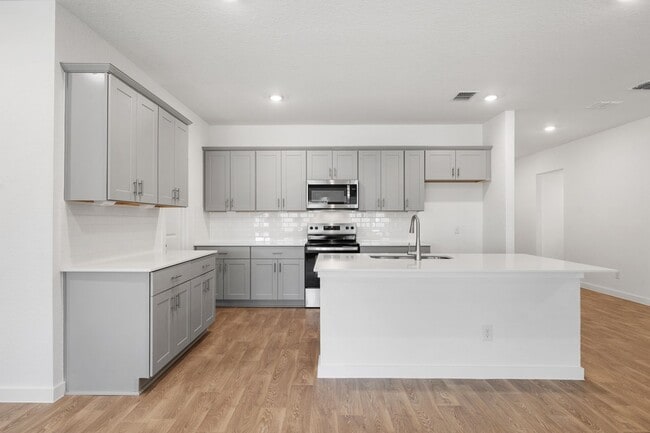 Building Photo - Luxurious 4 BR / 2 BA with THREE-CAR GARAGE - 2314 SF - Harmony Hills, Fredericksburg!