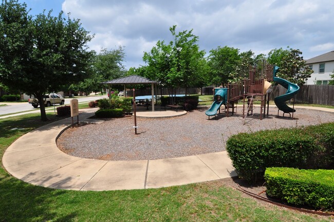 Building Photo - Great home on corner lot in Retreat at Tec...