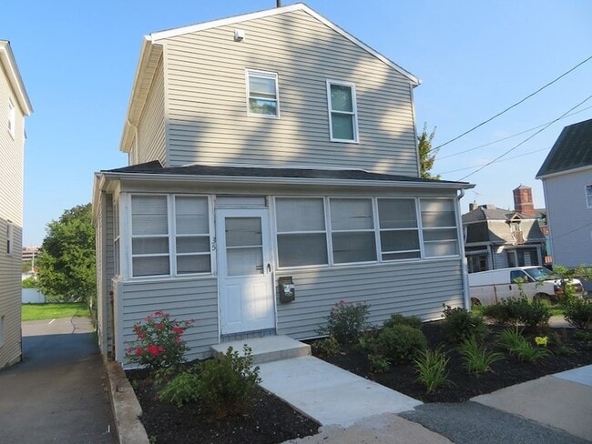 Primary Photo - 35 Madison St
