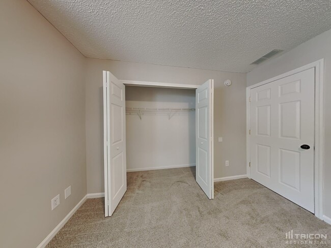 Building Photo - 4500 Loveland Pass Dr E