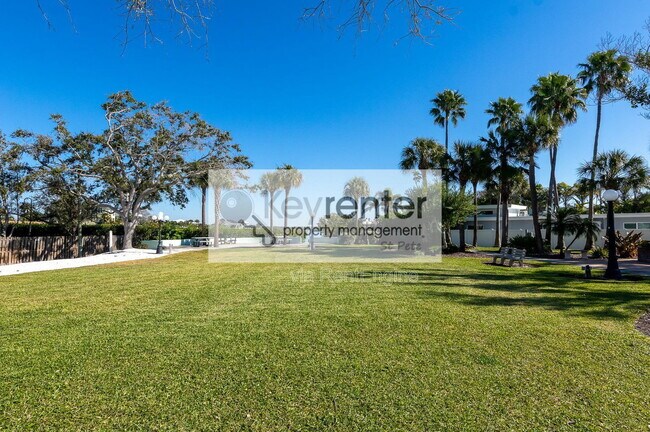 Building Photo - 130 164th Ave