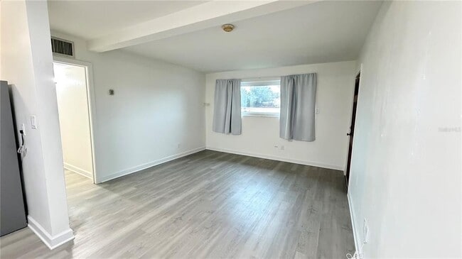 Building Photo - 6310 Lake Underhill Rd