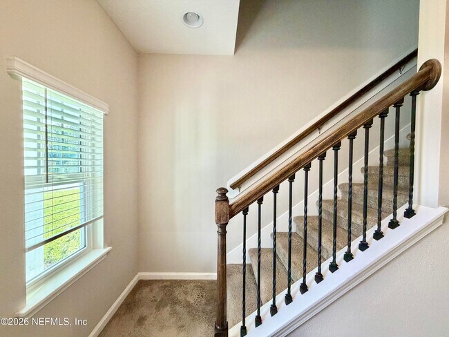 Building Photo - 417 Pine Bluff Dr