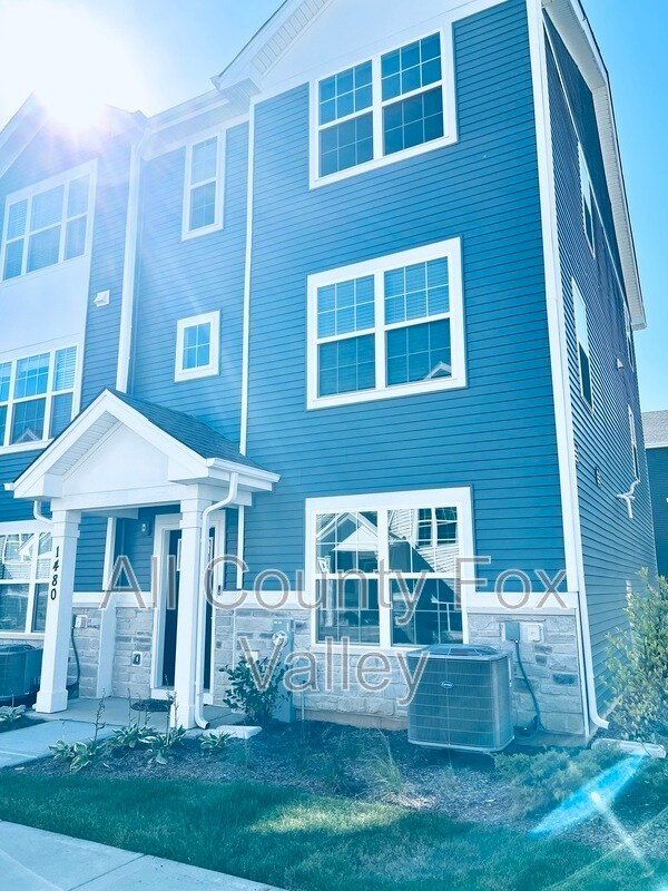 Building Photo - 1480 Yosemite Wy