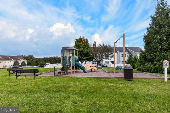 Building Photo - 10382 Lantern Ln