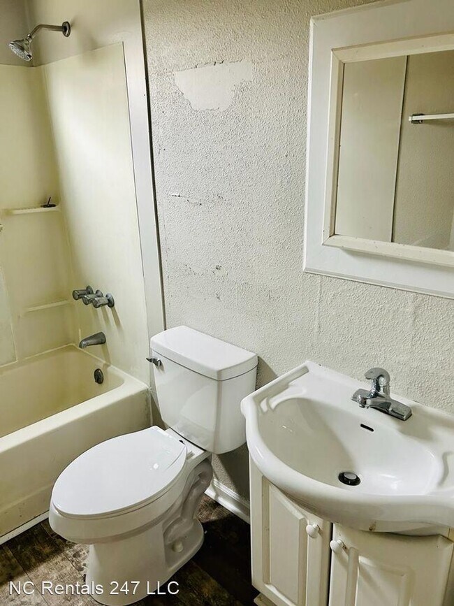 Building Photo - 2 br, 1 bath House - 1302 Cypress Street
