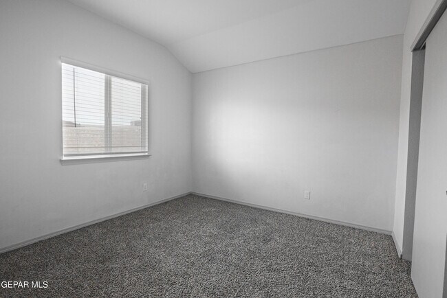 Building Photo - 461 Villa Ysleta