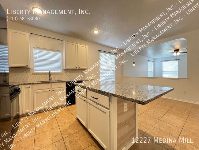 Building Photo - 3 Bed, 2 Bath Home in Alamo Ranch with an ...