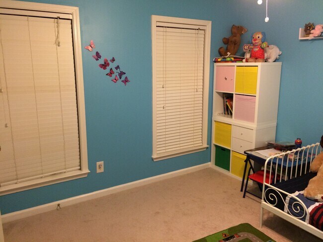 Building Photo - 908 Wendlebury Ct