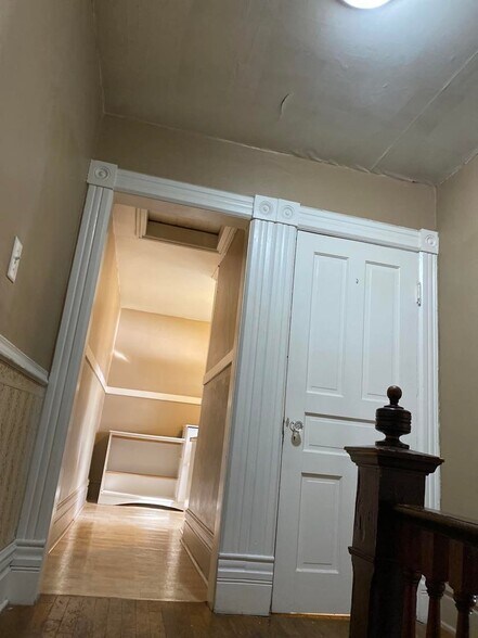 Building Photo - 220 N Dexter St