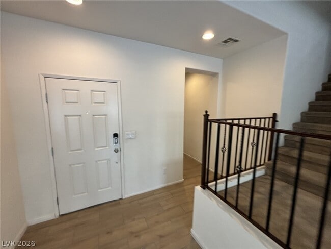 Building Photo - 5582 Sancho Throne Rd