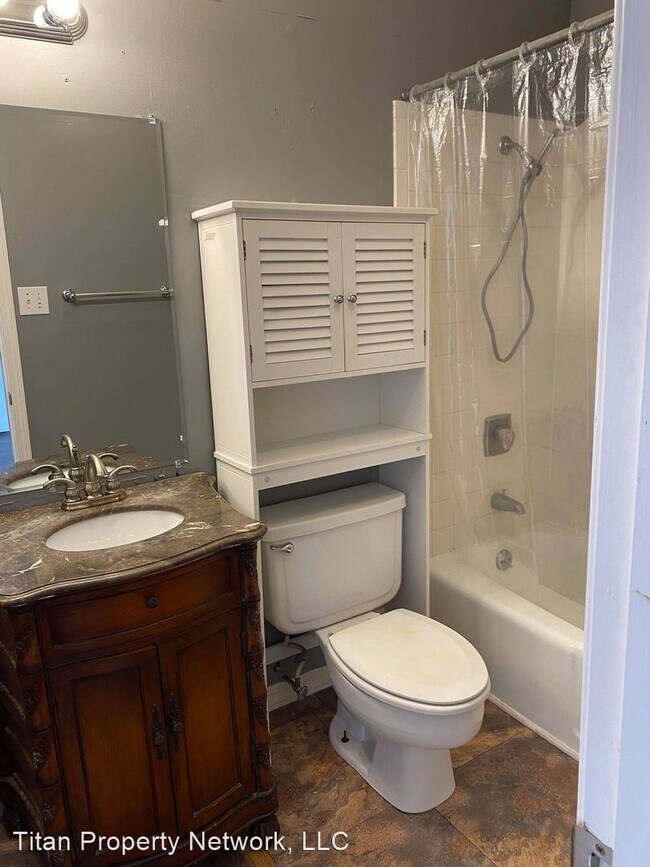 Building Photo - 2 br, 2 bath House - 7304 Fern Ave #19