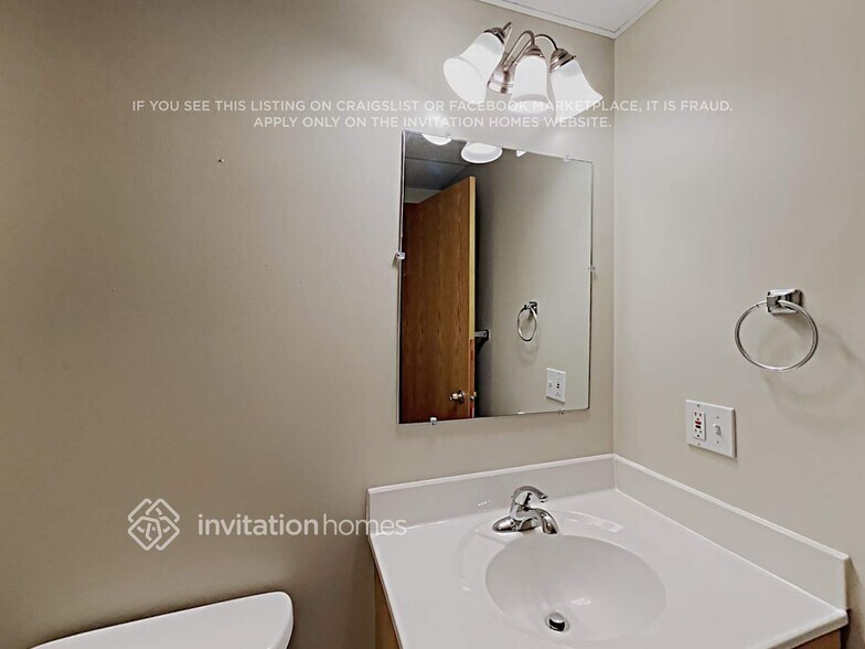 Building Photo - 1311 Creekside Dr
