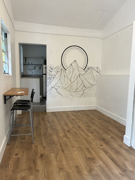 Building Photo - 6635 SW 51st Ter