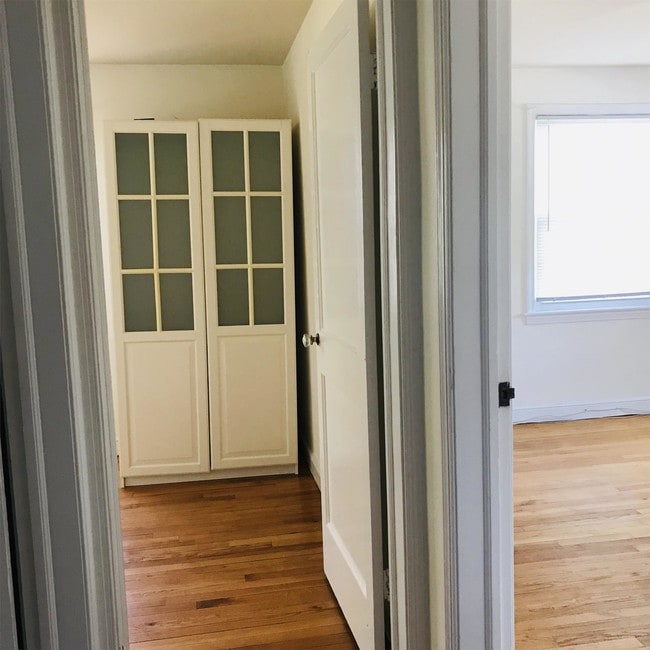 Building Photo - 2604 N Winchester St