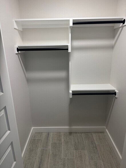 Building Photo - 1311 Caladium Dr