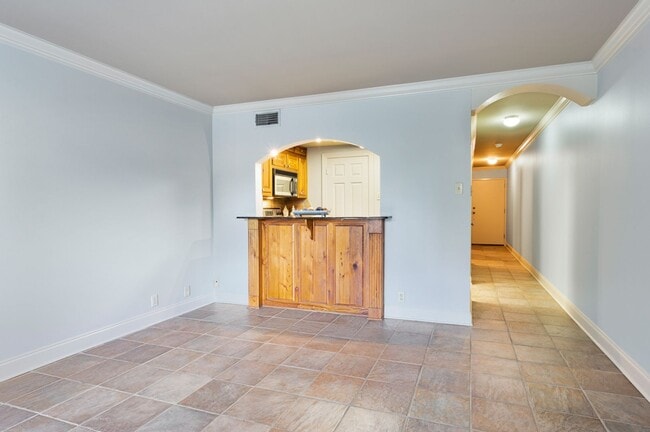 Building Photo - Downtown 1BR 1BA RIverview Unit 223