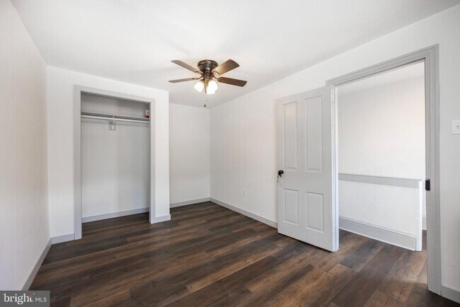 Building Photo - 58 E 4th St