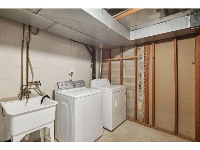 Building Photo - 7207 Heatherton Cir