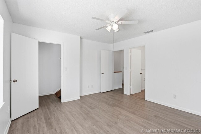 Building Photo - 2305 Seaside Dr