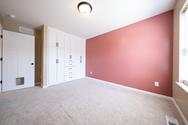 Building Photo - 6637 Jody Ave S