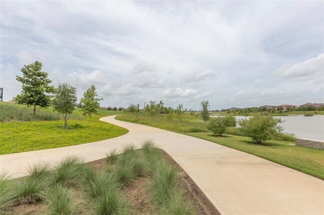 Building Photo - 15810 Vanderpool River Dr