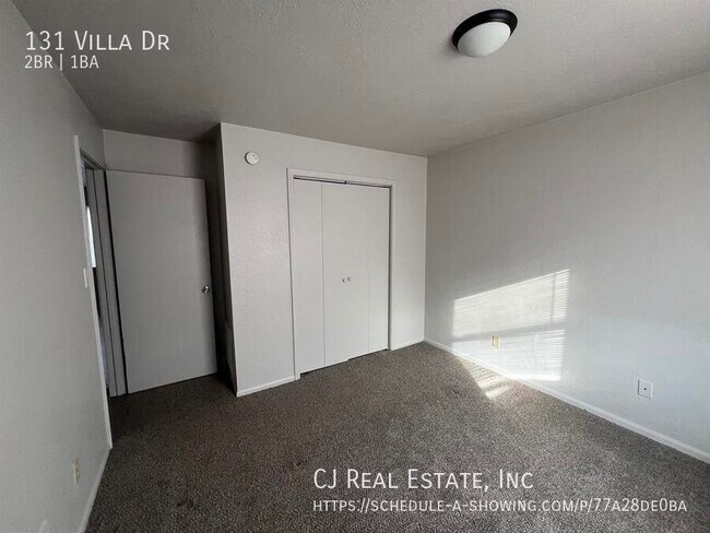Building Photo - 131 Villa Dr