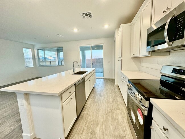 Building Photo - AVAILABLE 8/10/26 - ALMOST NEW 4 BEDROOMS, 3.5 BATHS, UPSTAIRS LOFT, 2 CAR GARAGE BY LENNAR HOMES...